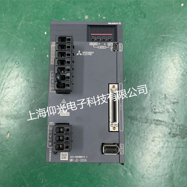 �����ŷ�������ά��MR-JE-300A���� ���� �ӵع��Ͽ���ά��