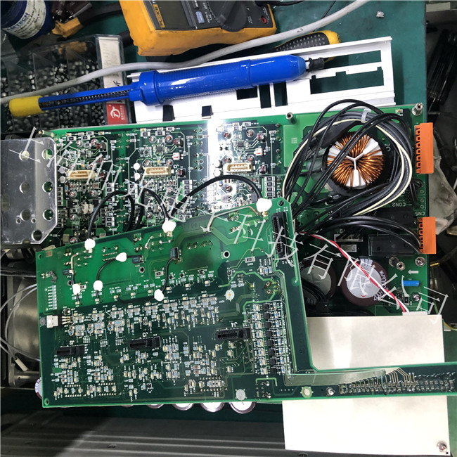 �ձ�����SVF7.5kW��Ƶ�����ģ�����ά�ް���