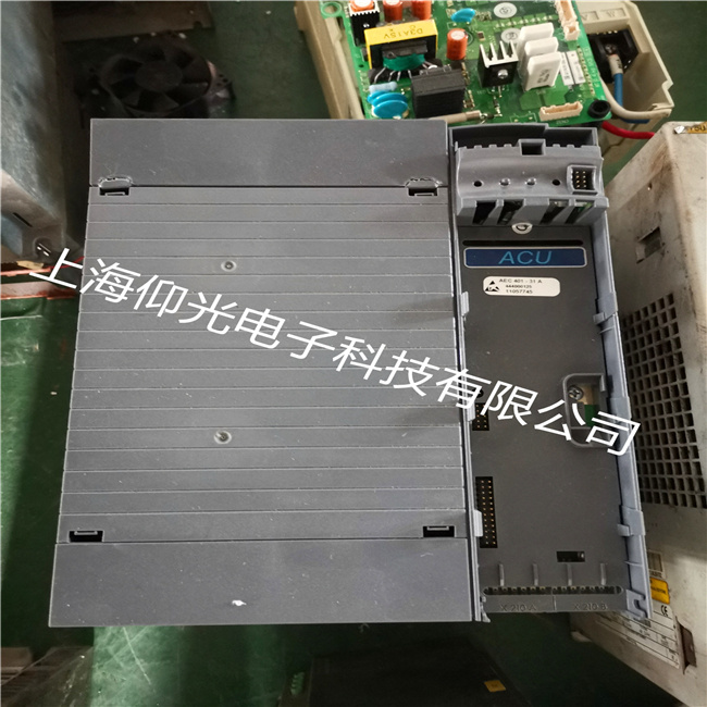 ���콺���ӹ������������Ƶ��VCB400����LED2��LED7��������ά��