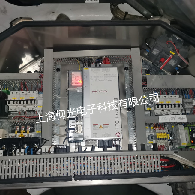 MOOG�¸��ŷ�������ά��PM-M40.1DVA0S�ϵ籨���ϴ���4����