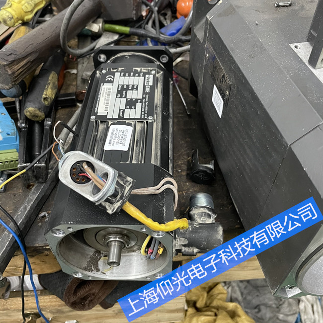 PARKER�ɿ��������ŷ��綯���񶯴����ԭ��ά��