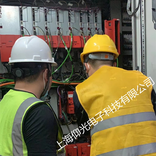 �ŷ�������ά��