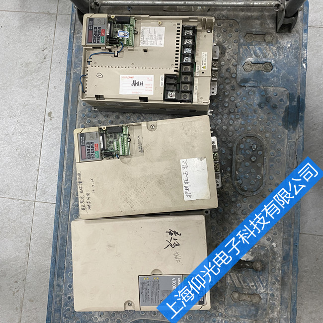 ����H1000��Ƶ��ά��Ƶ��ָ���OPR��˸,��������������ô������