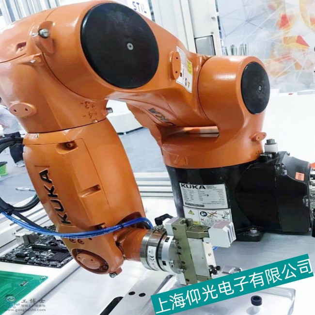 �⿨KUKA���˻�����ά��-���˻�������ʹ���г��ֹ�����ô������