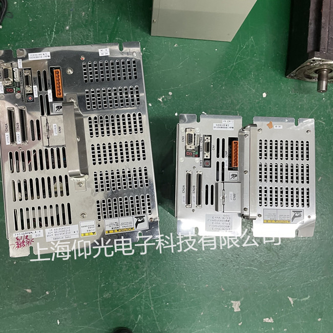 ABB��Ƶ��������ʾ��ָʾ�ƺ���ʾ��