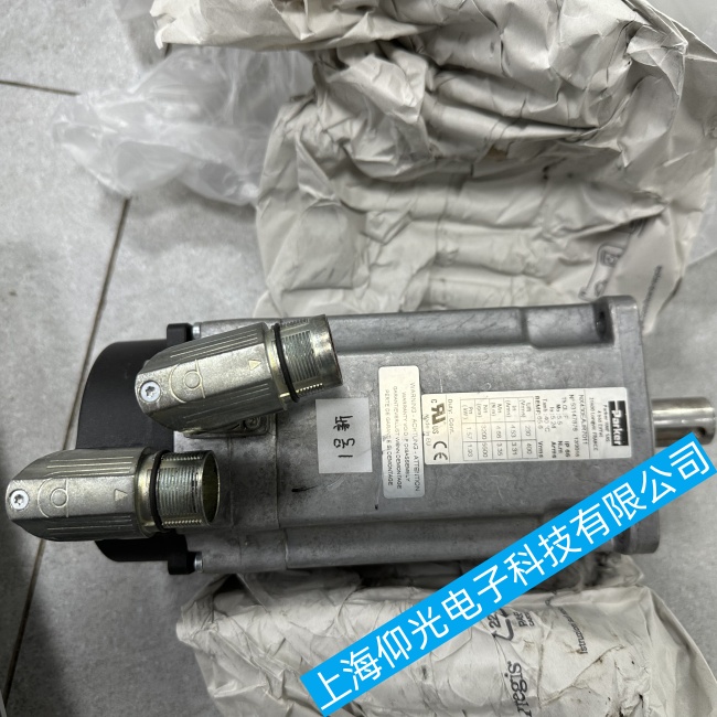 ���ػ�ά��